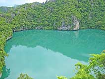 The famous Emerald Lake, or the Blue Lagoon from the movie 'the Beach