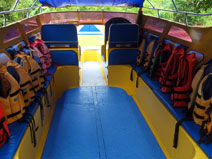 Doppelmotoriges Schnellboot